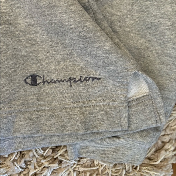 Great, warm, cozy stylish gray V-neck sweatshirt. Long sleeves. EUC. - Picture 2 of 4